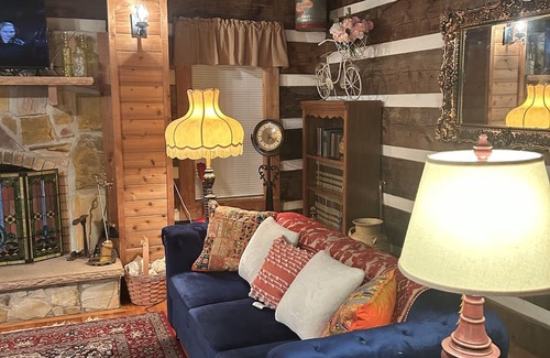 Hestand Cabina | Whippoorwill Hollow on Kettle Creek