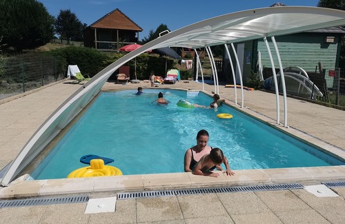 Serandon Chalet De Esquí | Chalet au Calme, 5 Minutes des Gorges de la Dordogne, Randonnée, Pêche, Piscine