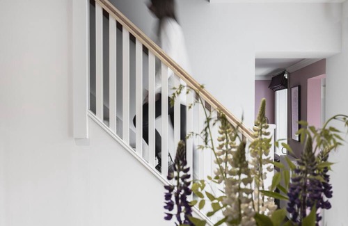 Calvine Apartamento | Two-Bedroom Cottage with recreational space.