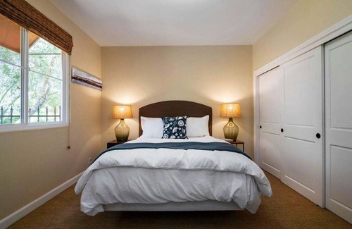 Bel Air Casa | Nature Lover’s Paradise, Bike/walk to Beach, Hope Ranch, 5 minutes from Downtown