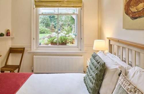Canterbury Cabina | Host & Stay | The Cabin