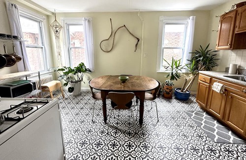 Queens Casa | Charming two bedroom monthly rental in the heart of Rockaway Beach!