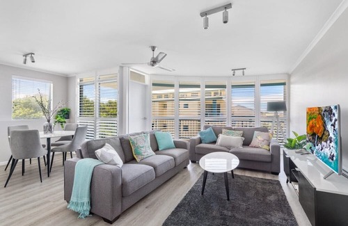 Castaways Beach Apartamento | Penthouse with Ocean Views, Castaways Beach