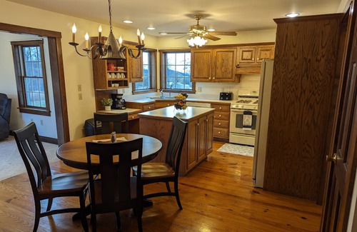 Ronks Casa | Large 5 BR home, Views of Amish farmland and Strasburg Railroad