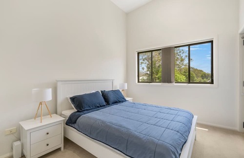 North Haven Apartamento | North Heaven - Modern Apartment with Balcony River Views and Pool