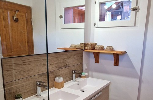 Notre-Dame-du-Pre Chalet De Esquí | Vrbo Property