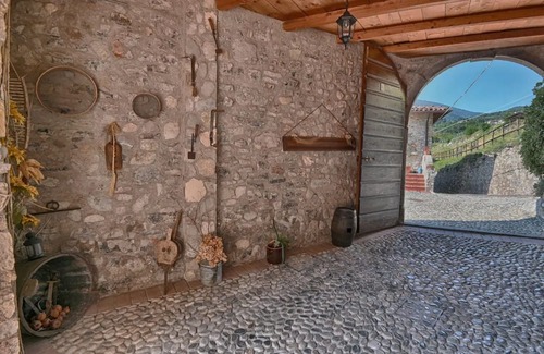 Oldesio Apartamento | Apartment 'Kristi' with Lake View, Private Terrace and Wi-Fi