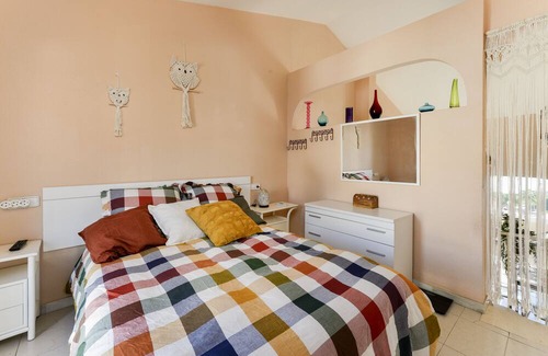 Puerto de la Duquesa Apartamento | Apartment 'Hacienda Guadalupe' with Sea View, Wi-Fi and Air Conditioning