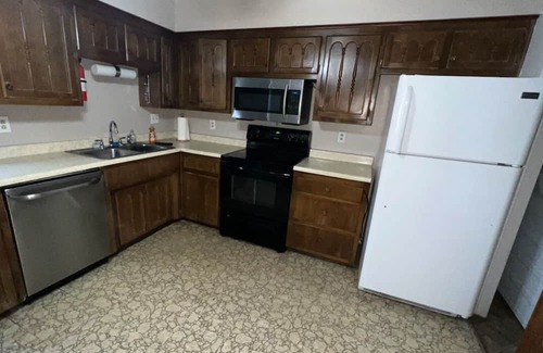 Uptown Casa | Safe/Family Friendly Townhome