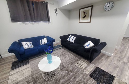Northeast Edmonton Apartamento | Family friendly | Netflix | Spacious and cozy 2-bedroom Legal basement suite