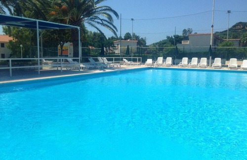 Falerna Apartamento | Holiday Apartment "Trilocale 34 Residence La Giungla" with Sea View, Shared Pool & Wi-Fi