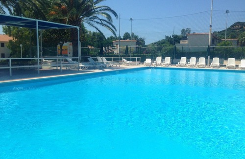 Falerna Apartamento | Holiday Apartment "Bilocale 85 Residence La Giungla" with Sea View, Shared Pool & Wi-Fi