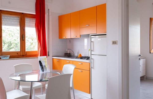 Falerna Apartamento | Apartment "Bilocale 84 Residence La Giungla" with Sea View, Shared Pool & Wi-Fi