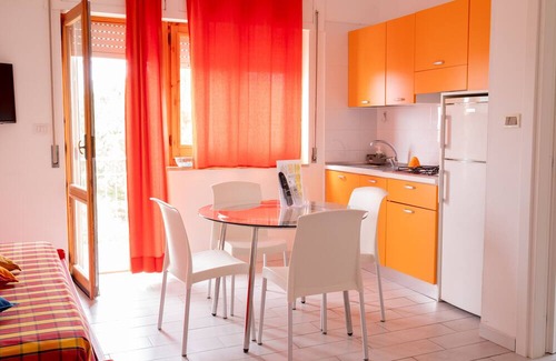 Falerna Apartamento | Apartment "Bilocale 84 Residence La Giungla" with Sea View, Shared Pool & Wi-Fi
