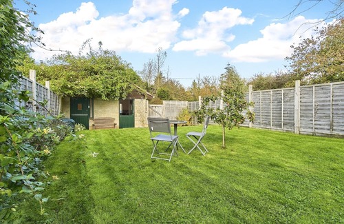 Ningwood Cabina | Little Brook - a cabin that sleeps 2 guests in 1 bedroom