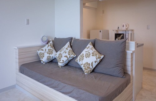 Itarashiki Casa | Sunrise Suite Capacity 15 people nonsmoking / Shimajiri-gun Okinawa