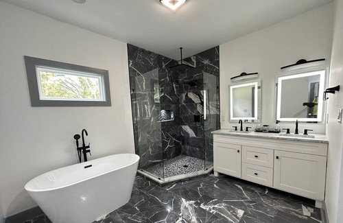 South Richmond Casa | Holiday Ready 24kt Gold Elegant Home