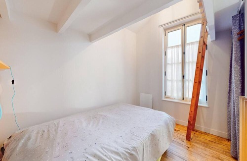 Centre Ville Casa | Make the most of this simple vacation home in Niort, the gateway to the Marais Poitevin Regional Nat