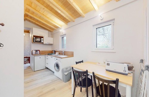 Centre Ville Casa | Make the most of this simple vacation home in Niort, the gateway to the Marais Poitevin Regional Nat