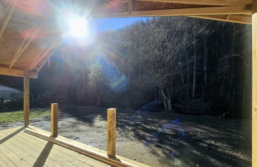 Ragland Cabina | NEW BUILD - Close to Hatfield Mccoy TRAILS - Sleeps 6 - Cliff's Deer Rest