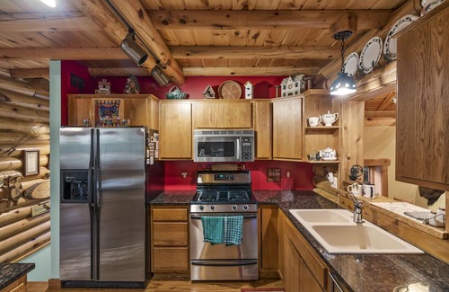 Nevis Cabina | Secluded Lake Cabin with Private Ski Trails