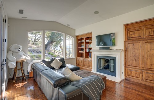 Novato Casa | Spacious California Escape w/ Patio, Near Beaches!