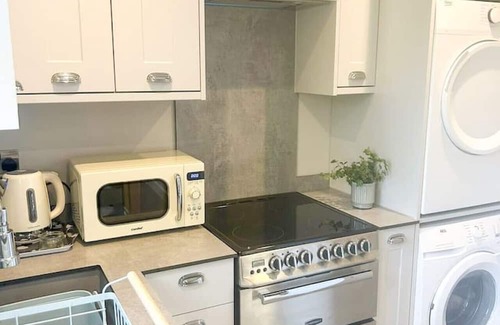 Horley Apartamento | The Studio at Michael House