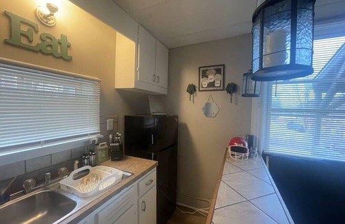 Riverview Apartamento | Cozy Studio in Strawberry Hill