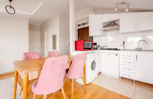 Maltepe Apartamento | Flat 7 min to Coast in Suadiye