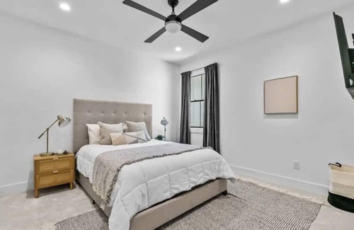 Lemon Springs Casa | Forest Creek Golf Club - US Open Rental! Modern, Luxury, Poolside Retreat!