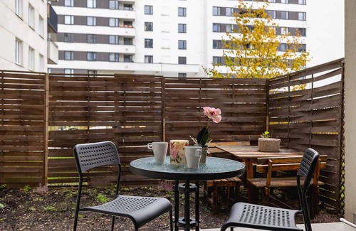 Czyzyny Apartamento | Avia Apartment in Krakow by Renters