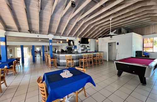 Farmer's Hill Apartamento | Exuma Palms Resort is located at Three Sisters Beach on Exuma, The Bahamas