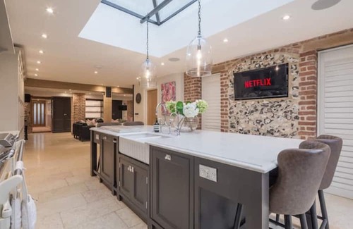 Harston Cabaña | Forge cottage /Premium listing /14 guests