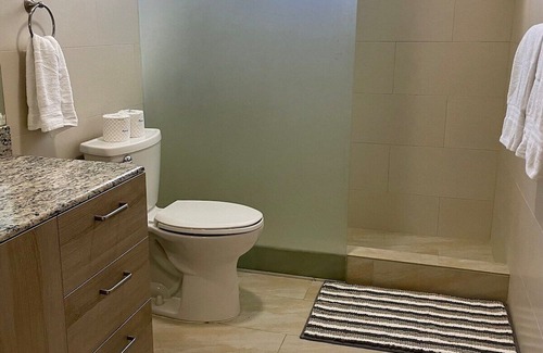Tamuning Apartamento | Luxury 3BD/2BA Condo - Unit 205 Tumon Isa