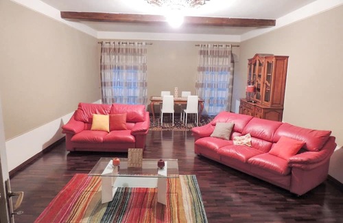 Centro Storico Nord Apartamento | Homerez - Luxury Apartment in Brescia + Jacuzzi
