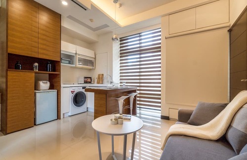 Xinyi Condominio | 1B1b Cinema, Kitchen, Bathtub, Desk, 1.5min to MRT