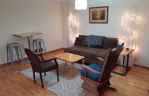 Mora Casa | Beautiful and quite home in a cozy small town setting.