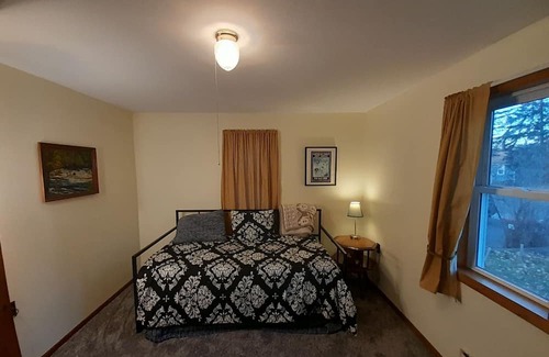 Mora Casa | Beautiful and quite home in a cozy small town setting.