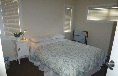 Clive Casa | House amoungst a vineyard and orchard