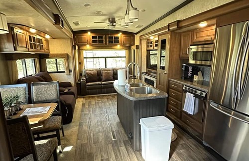 Ringold Alquiler De RV | Cozy getaway with lake view. Pet Friendly/Close to Hochatown