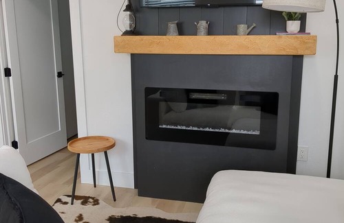 West 1st Street Cabaña | Retreat, Relax, Roam in downtown Ft. Myers, Florida. Cozy Unit for two!