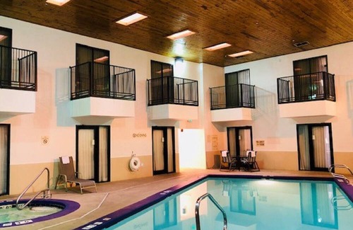 Princess Jeanne Hotel | SureStay Plus Hotel by Best Western Albuquerque I40 Eubanks