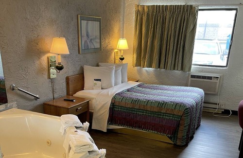 Appleton Hotel | Rodeway Inn