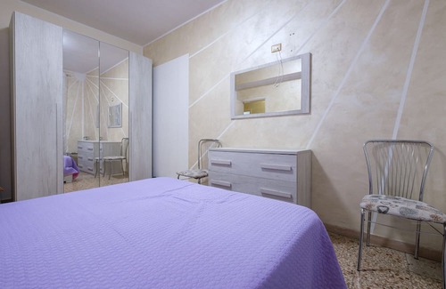 Mili San Pietro Apartamento | Apartment 'Aurora Inn' with Balcony, Wi-Fi and Air Conditioning