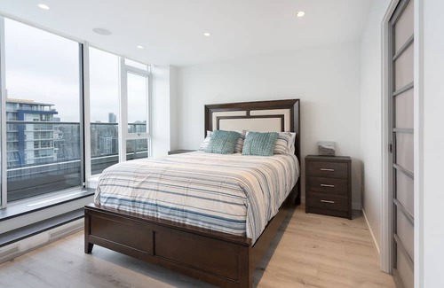 Gastown Apartamento | NY Style Penthouse with Private Hot Tub