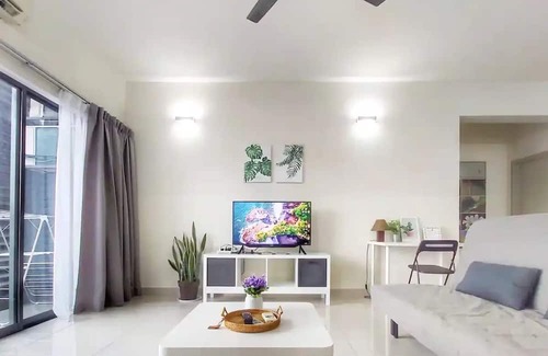 Puchong Apartamento | Luxury Apt O Near Sunway w/AtariGames @SetiaWalkn