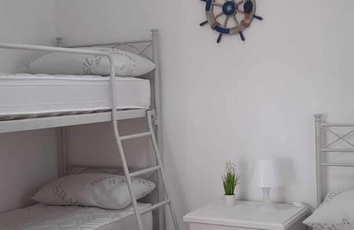 Marina di Lizzano Apartamento | Apartment "Villa Rifla Attico" with Sea View, Private Terrace & Wi-Fi
