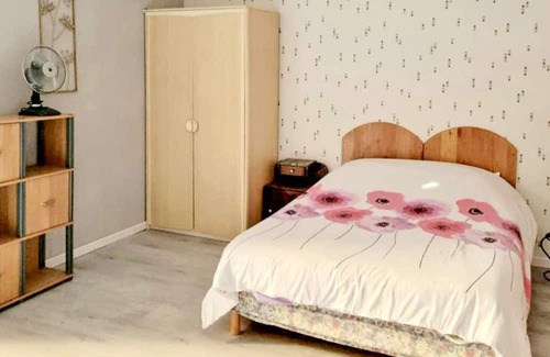 Salbris Casa | Spend a wonderful time in this charming vacation home in a good location for many activities.