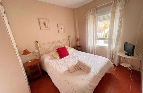 Isla Cristina Villa | Homerez - 300 m away from the beach! Villa for 12 ppl. with swimming-pool
