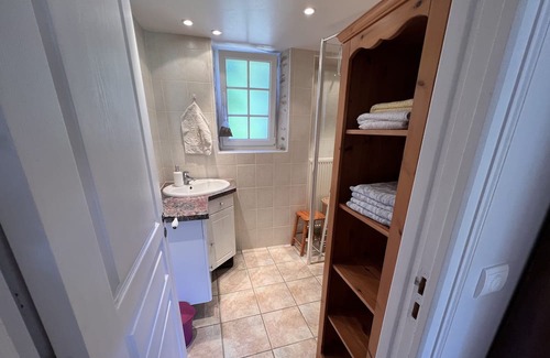 Chanteix Casa | Beautifully restored family cottage, with a large garden, pool and terrace in a lovely small village